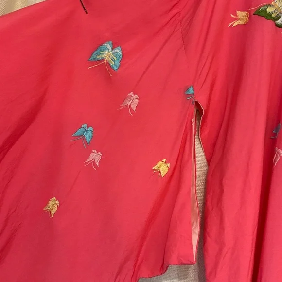 Vintage Japanese Silk Kimono Embroidered Butterflies - Picture 8 of 12